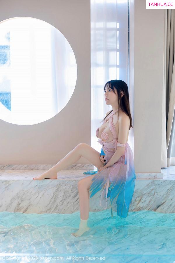 豆瓣酱  [XiuRen]高清写真图 2023.11.10 No.7650 豆瓣酱 丰腴美臀第2张图片